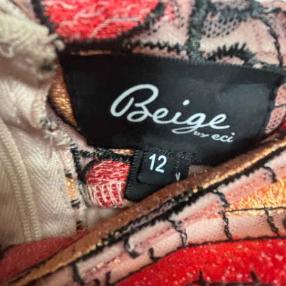 ECI Floral Pencil Midi Skirt Red and Orange Embroidery Fall Winter Wear Size 12 - Picture 8 of 9